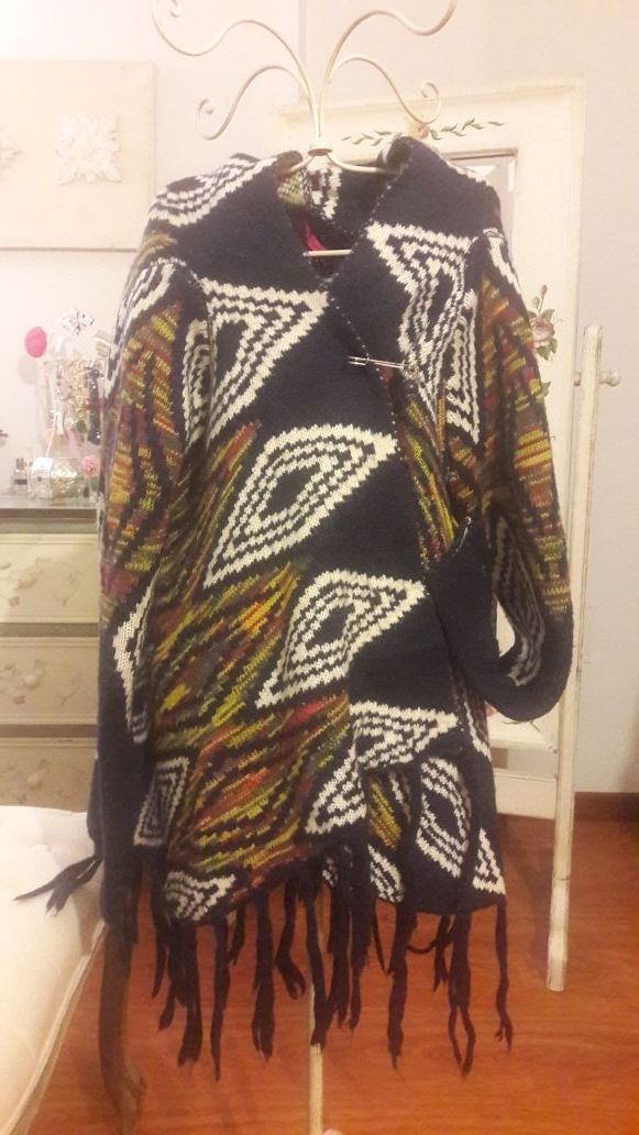 chaqueta lana flecos