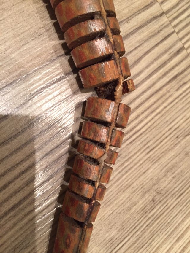 Serpiente decorativa de madera