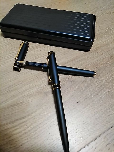 Pluma y Bolígrafo CIROS