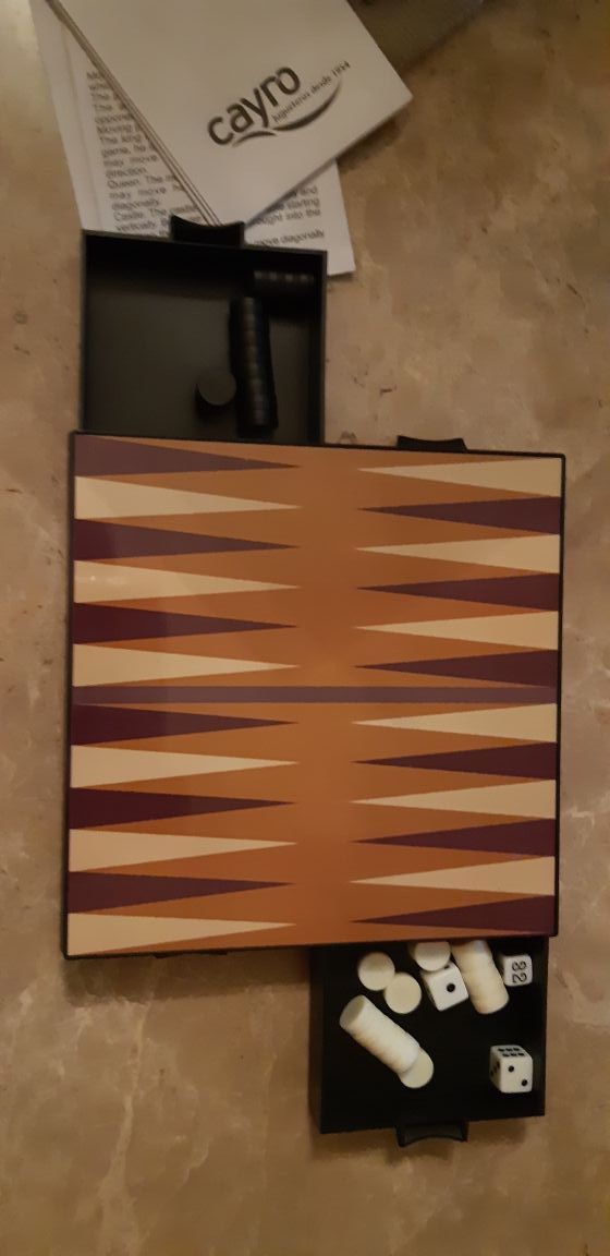 Ajedrez, damas, backgammon