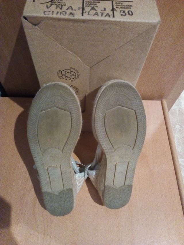 Espardenyes e fallera. Misura 30