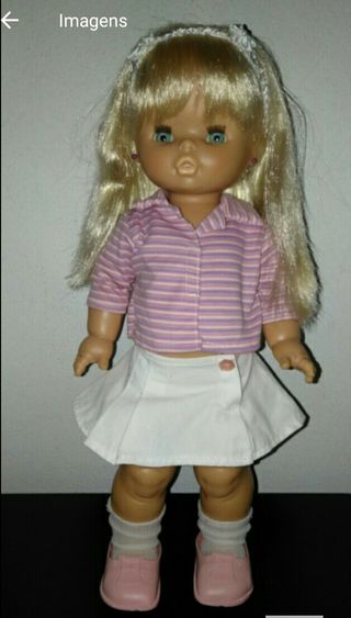 muñeca sally de famosa