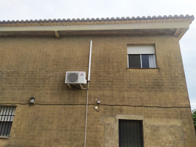 Aire acondicionado, fontanería y electricidad
