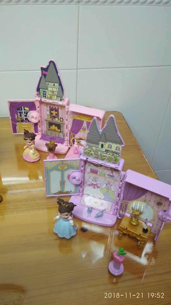 Muñecas Princesa con castillo