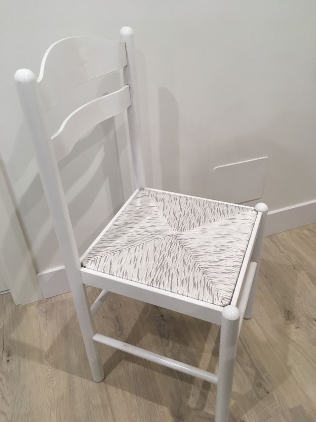 Venta 3 sillas blancas de cocina de segunda mano por 40 € en Camiño ... Venta 3 sillas blancas de cocina de segunda mano por 40 € en Camiño ...