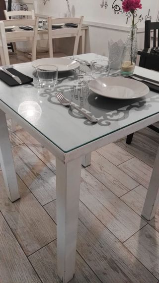 Mesa comedor cuadrada de segunda mano en Valencia en WALLAPOP Mesa comedor cuadrada de segunda mano en Valencia en WALLAPOP