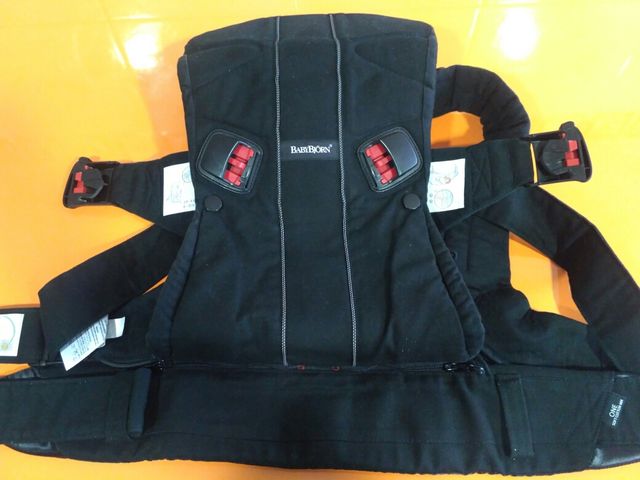 mochila BABYBJORN ONE porta bebe