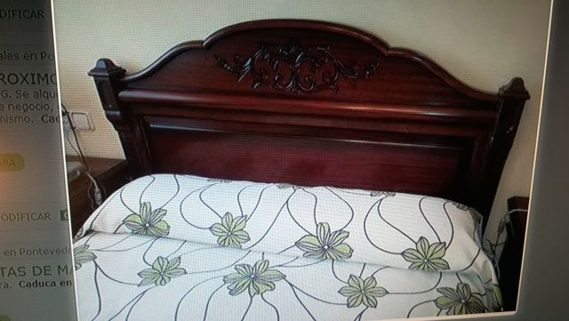 se vende cama de madera maciza