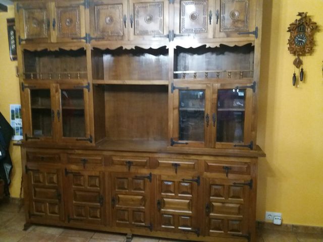 Mueble de castaño de segunda mano por 600 € en Cabezón de la Sal en