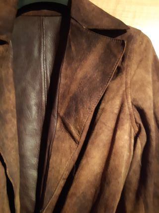 Abrigo largo de Señora reversible,de cortefiel de segunda mano por 25 EUR  en Clavinque en WALLAPOP