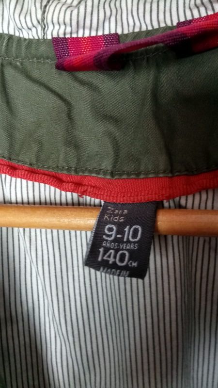 chaqueta zara de niño color caqui!