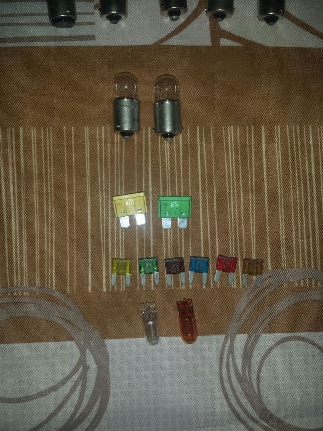 JUEGO DE BOMBILLAS-PEUGEOT 307