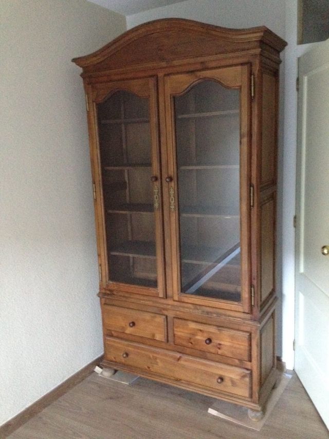Vitrina comedor de segunda mano por 400 € en Tres Cantos en WALLAPOP Vitrina comedor de segunda mano por 400 € en Tres Cantos en WALLAPOP