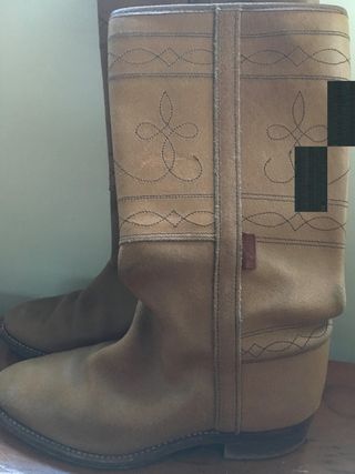 Botas camperas Valverde del Camino de segunda mano por 50 EUR en Barcelona  en WALLAPOP
