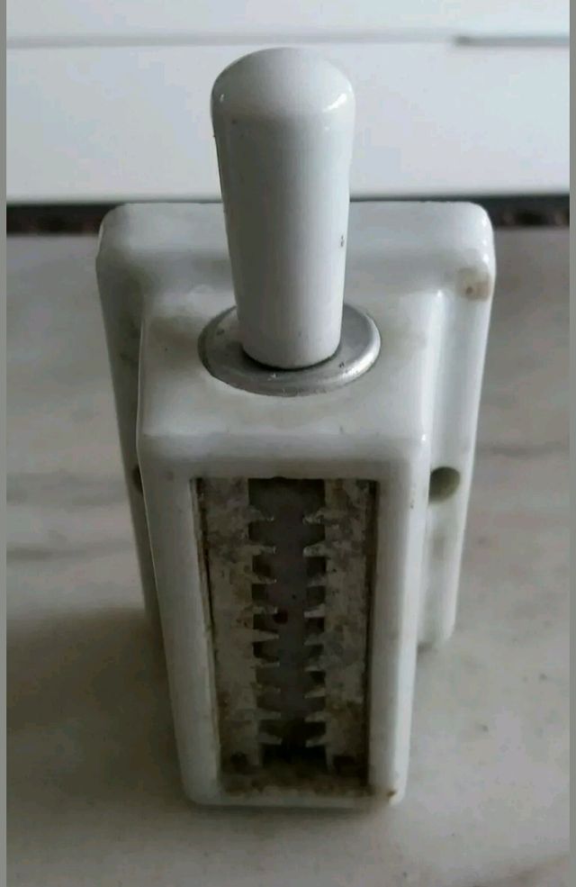 Mecheros antiguos de pared,