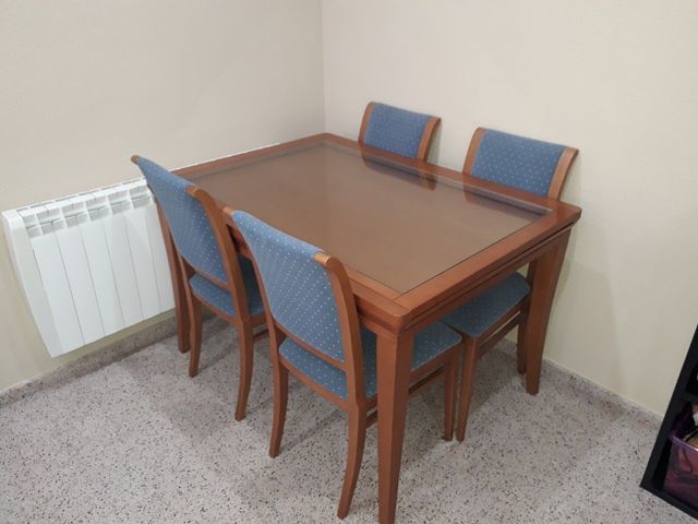 MESA COMEDOR , 4 SILLAS Y MESA CENTRO A JUEGO de segunda mano por ... MESA COMEDOR , 4 SILLAS Y MESA CENTRO A JUEGO de segunda mano por ...