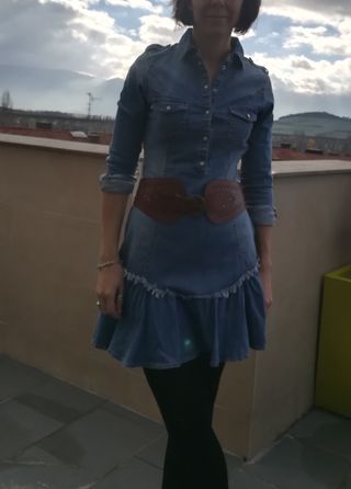 Vestido vaquero Morgan de segunda mano por 25 EUR en Vestido vaquero Morgan de segunda mano por 25 EUR en