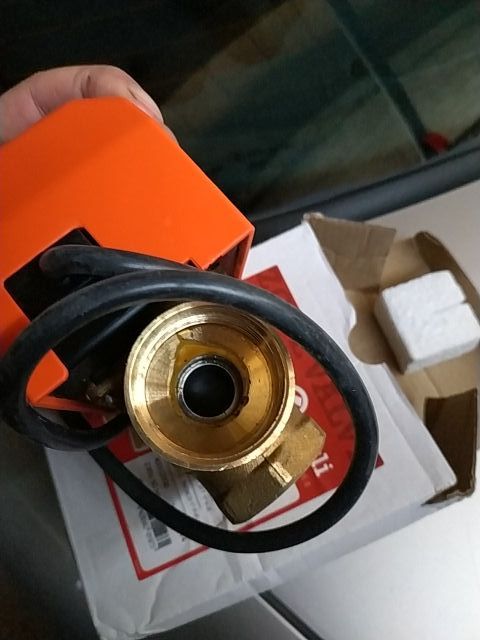 electroválvula solar 3 vías orkli 1"