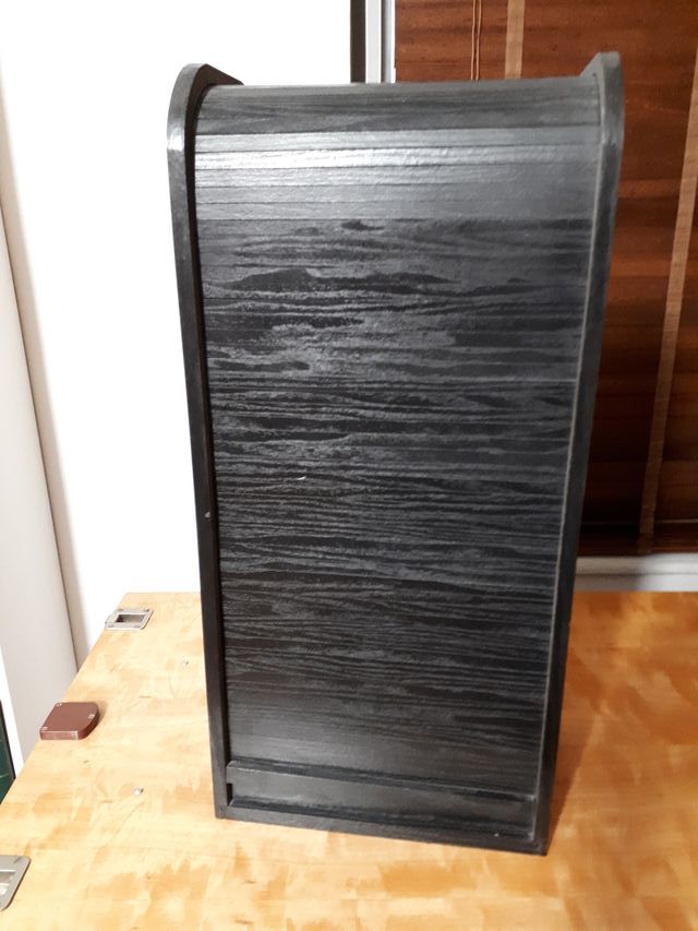 Armario para CDs de segunda mano por 10 € en Madrid en WALLAPOP