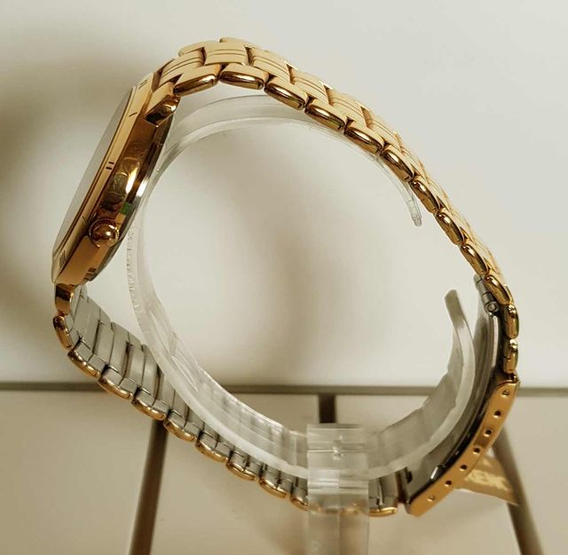 469-RELOJ JUNGHANS VINTAGE C1980 , NOS (new old