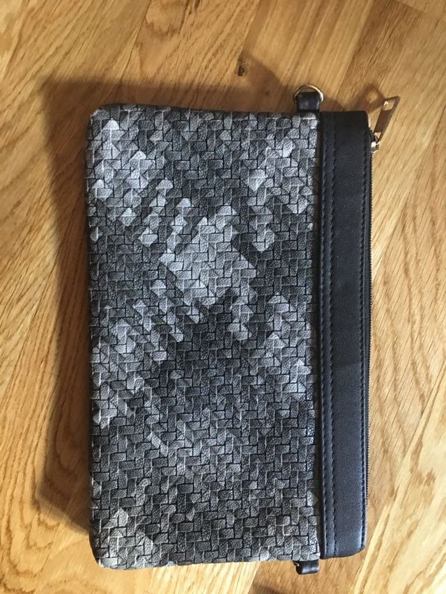 bolso de mano gris/negro