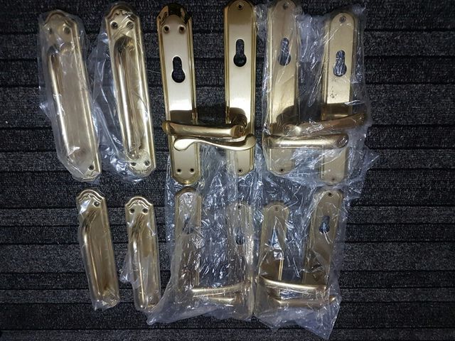 maniglie delle porte color oro tutte per 25