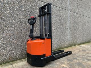 APILADOR ELECTRICO TOYOTA-BT 1000 KG.