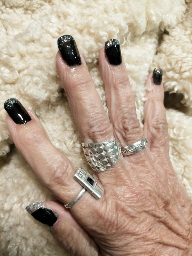 Uñas esculpidas , semipermanente