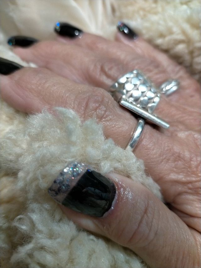 Uñas esculpidas , semipermanente