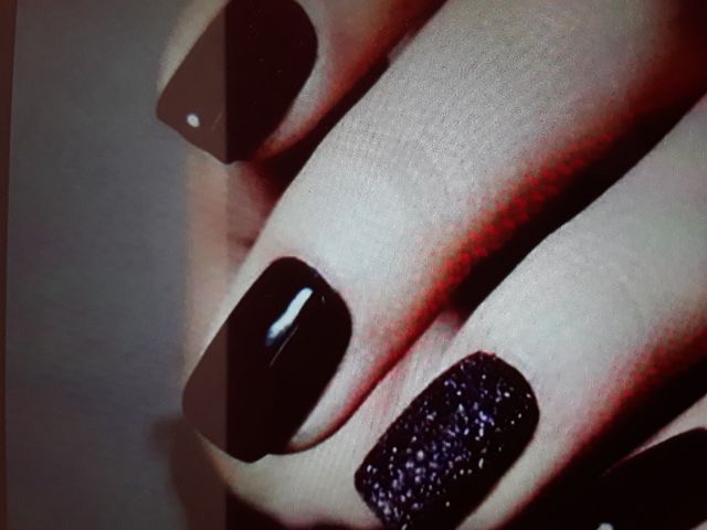 Uñas esculpidas , semipermanente