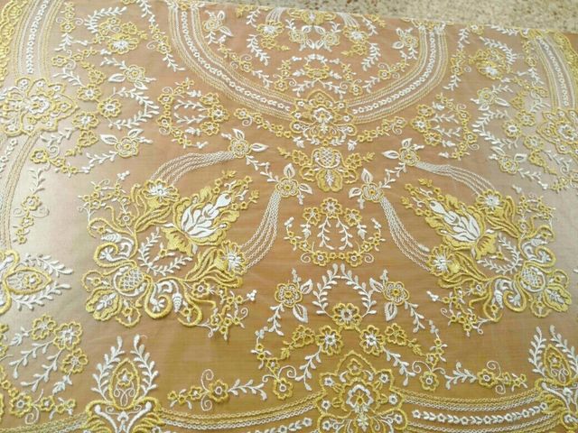 Delantal fallera suelto.NUEVO A ESTRENAR.