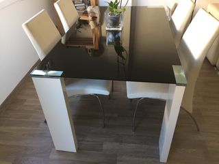 Mesa comedor con sillas de segunda mano en Valencia en WALLAPOP Mesa comedor con sillas de segunda mano en Valencia en WALLAPOP