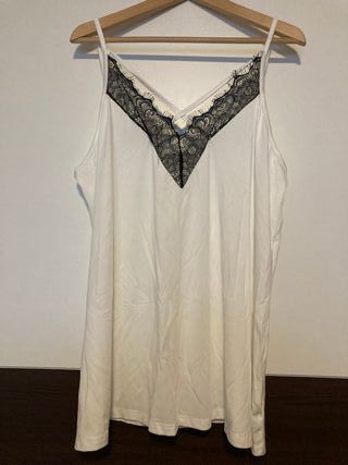 Blusa de encaje tirantes de segunda mano en Alcalá de Blusa de encaje blanca de segunda mano en Alcalá de Henares
