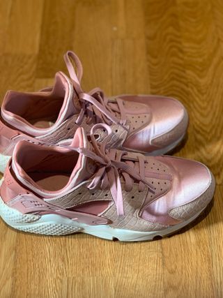 nike huarache color mostaza