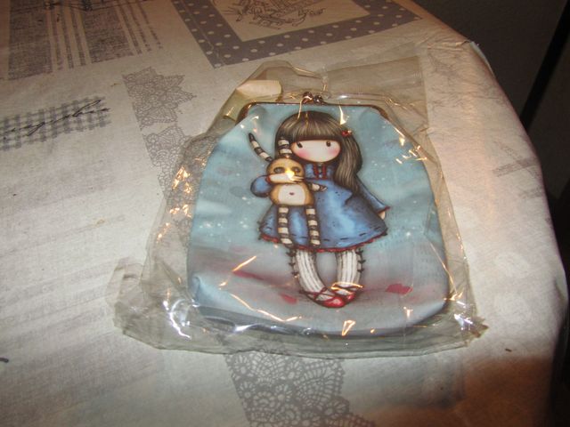 MONEDERO GRANDE CON BOQUILLA GORJUS.