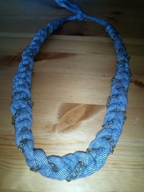 Collar trapillo con cadena