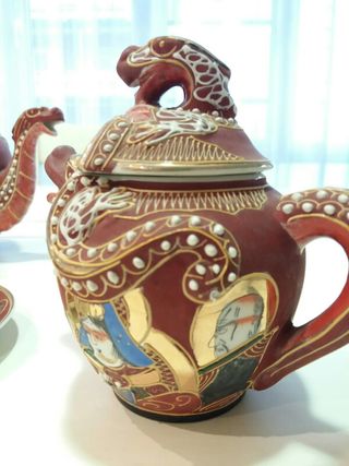 Juego té café dragones en relieve porcelana china de segunda Juego té café dragones en relieve porcelana china de segunda