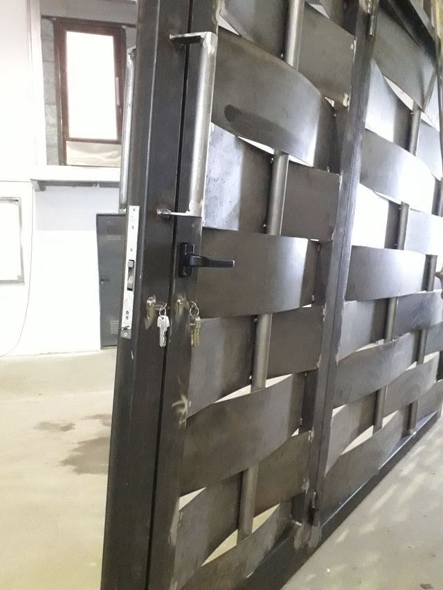 Escaleras .Barandas. balcones .puertas