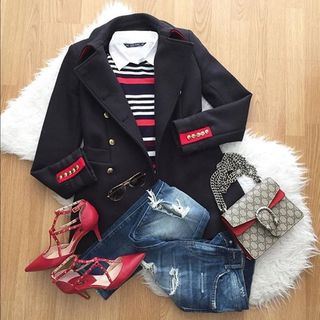 Abrigo militar Zara de segunda mano por 98 EUR en Madrid en WALLAPOP