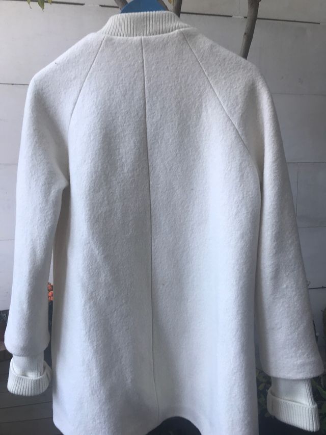Abrigo blanco Zara talla M
