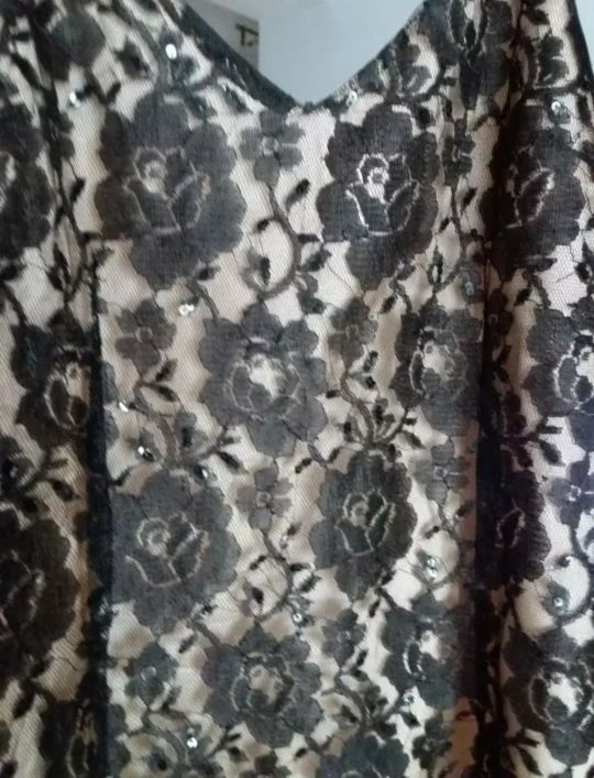 Vestido encaje y lentejuela