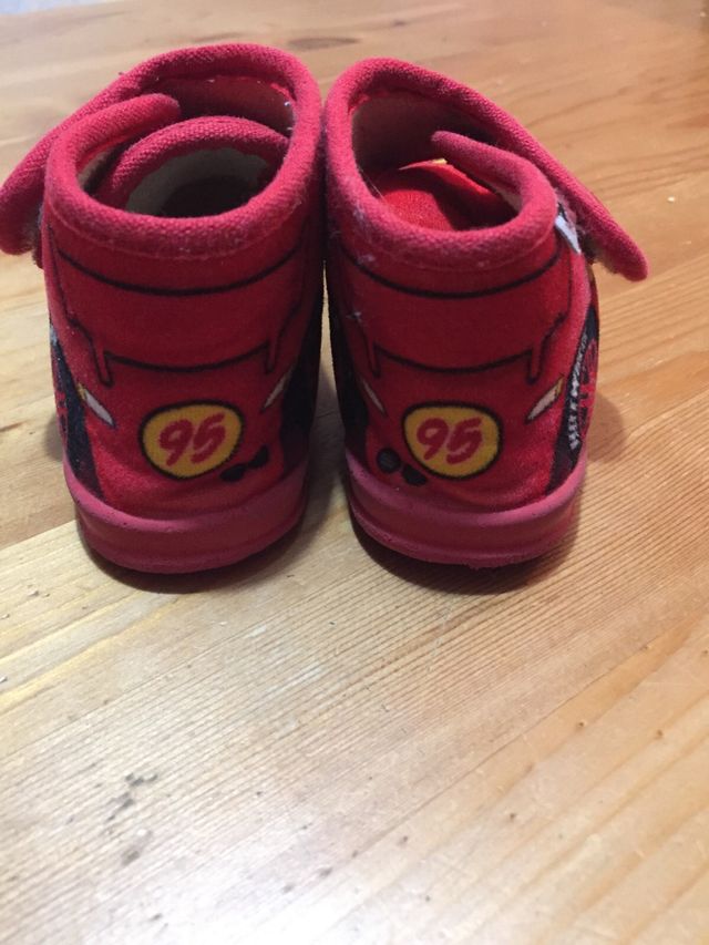 Zapatillas casa. N 25