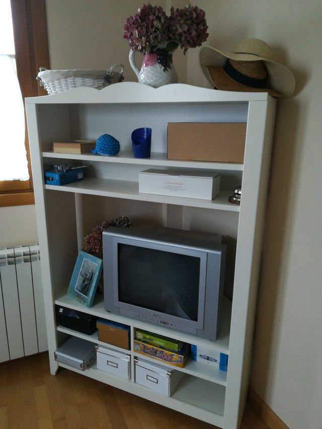 Mueble de esquina de segunda mano por 90 € en Pamplona en WALLAPOP