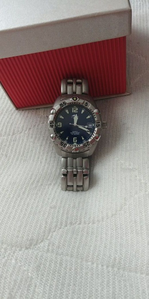 Reloj Lotus