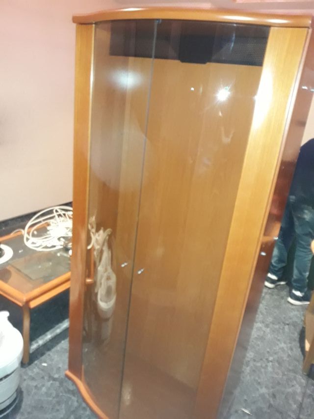 Vitrinas para comedor de segunda mano por 200 € en Elche en WALLAPOP Vitrinas para comedor de segunda mano por 200 € en Elche en WALLAPOP