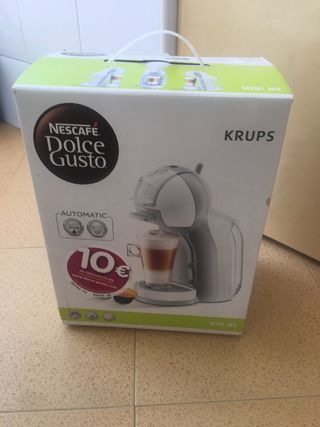 Caja vacía cafetera dolce gusto de segunda mano por 10 EUR en Móstoles en  WALLAPOP