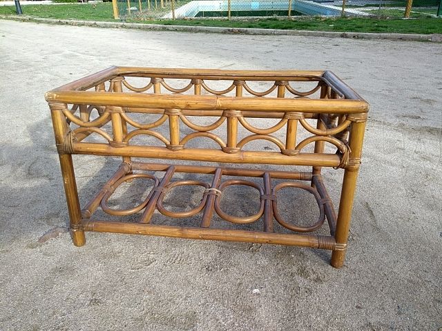 tavolino da caffè in vimini