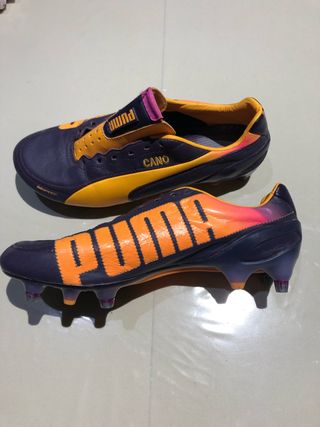 Compra botas de futbol economicas on line