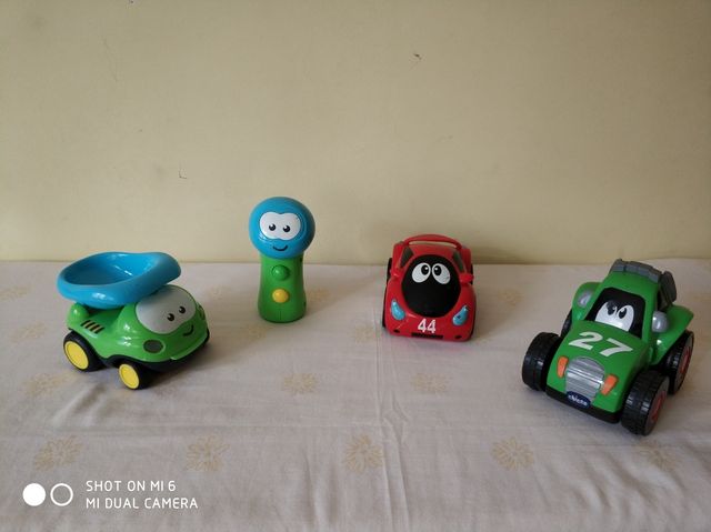 COCHE TELEDIRIGIDO Y DOS COCHES MÁS