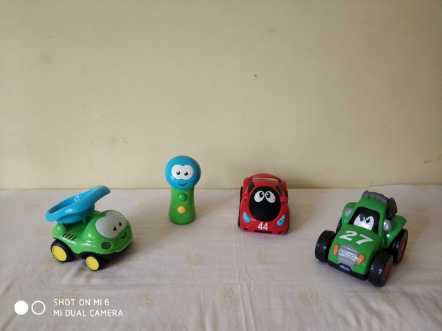 COCHE TELEDIRIGIDO Y DOS COCHES MÁS